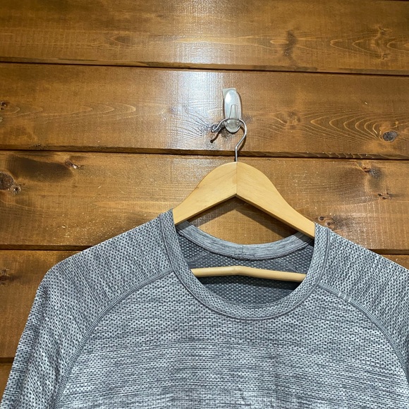 Lululemon Heathered Grey Metal Vent Tech Long Sleeve Shirt - Picture 2 of 6